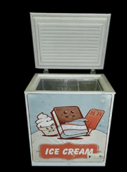 ICE CREAM FREEZER CHEST - 5 CU FT